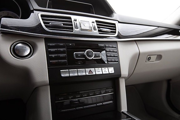 Mercedes-Benz E350 20 of 28