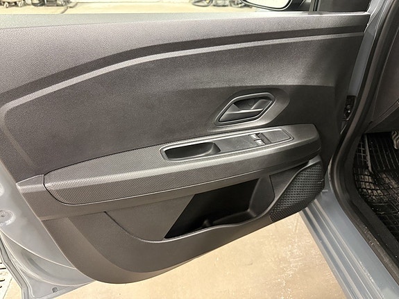 Dacia Sandero 13 of 19