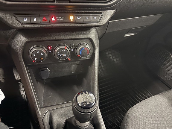 Dacia Sandero 15 of 19