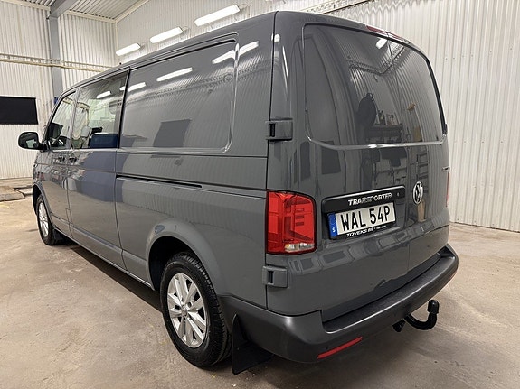 Volkswagen Transporter 2 of 21