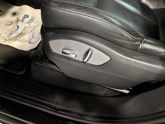 Porsche Cayenne 9 of 27