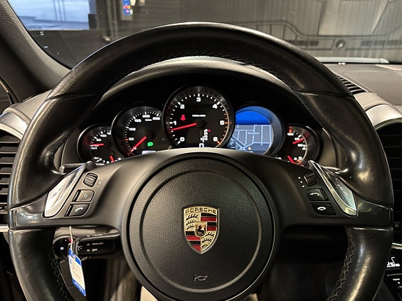 Porsche Cayenne 20 of 27