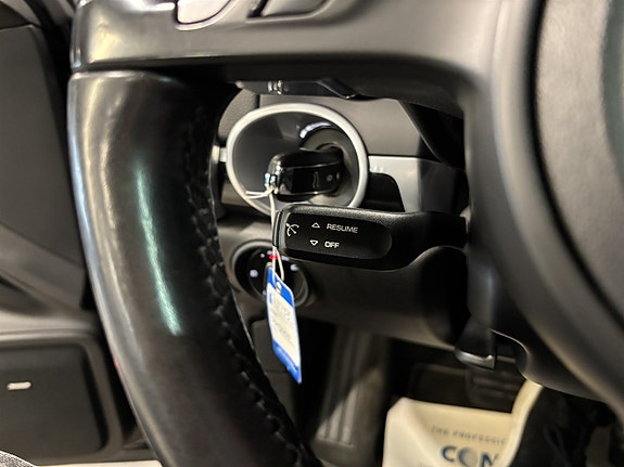 Porsche Cayenne 21 of 27