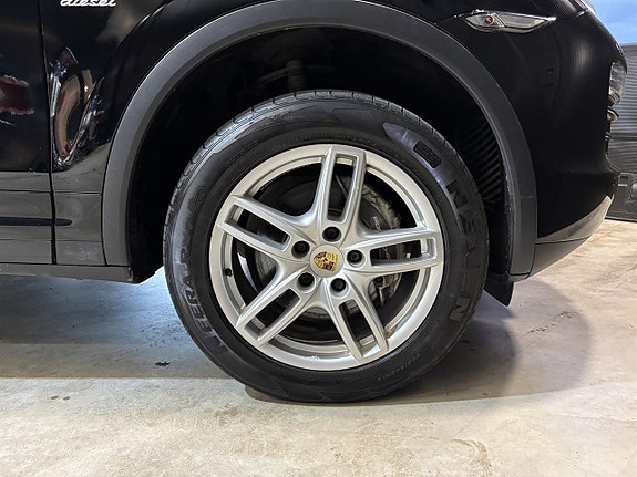 Porsche Cayenne 26 of 27
