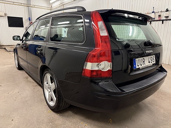 Volvo V50 2 of 20