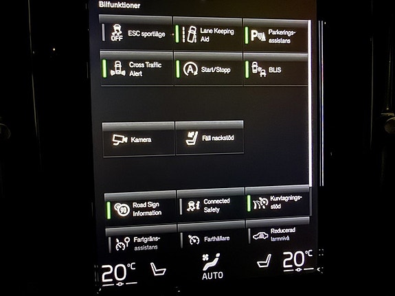 Volvo V60 Cross Country 21 of 26