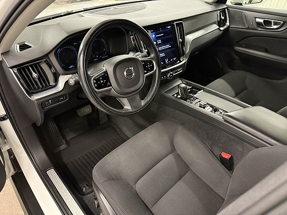 Volvo V60 Cross Country 15 of 26