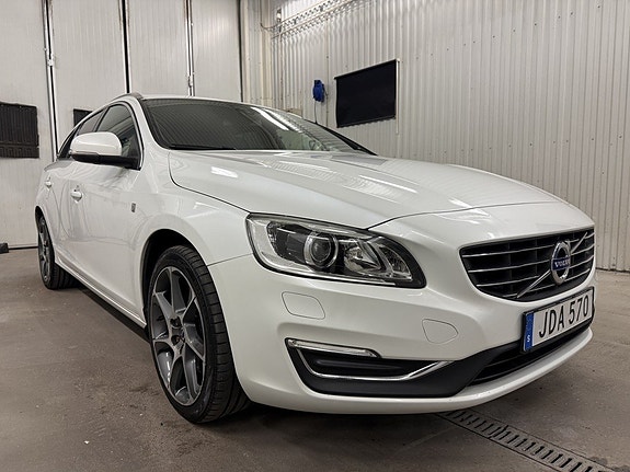Volvo V60 3 of 29