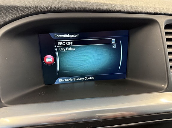 Volvo V60 25 of 29