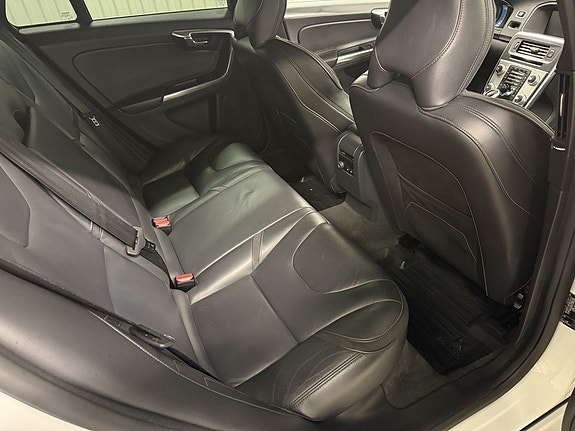 Volvo V60 12 of 29