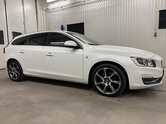 Volvo V60 5 of 29
