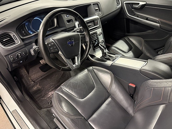 Volvo V60 18 of 29