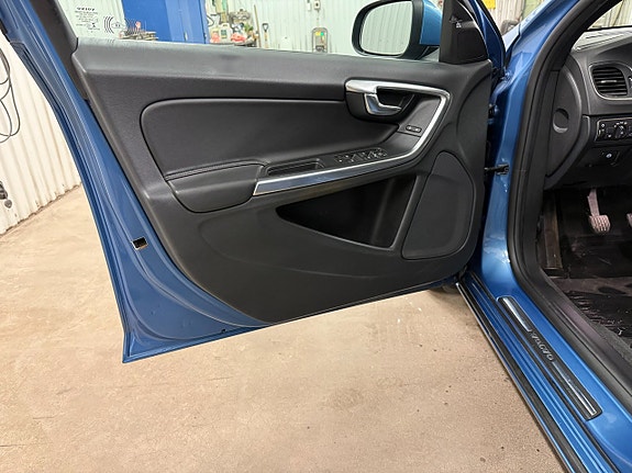 Volvo V60 12 of 26