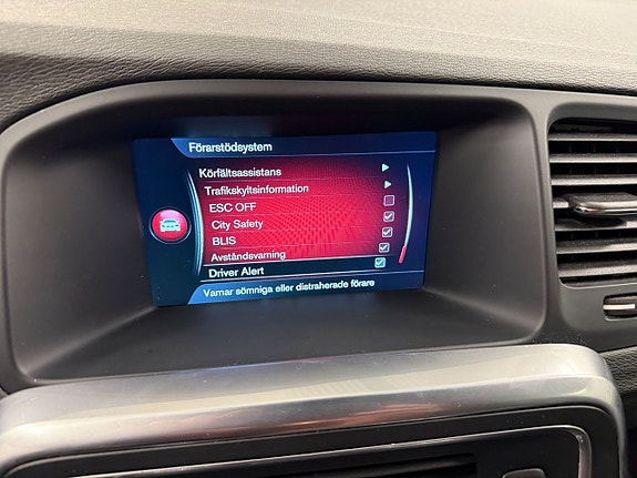 Volvo V60 22 of 26