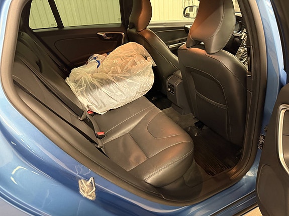 Volvo V60 9 of 26