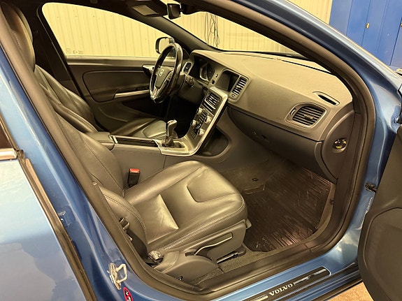 Volvo V60 10 of 26