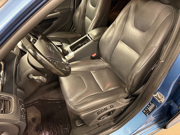 Volvo V60 14 of 26