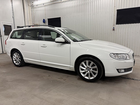 Volvo V70 5 of 26