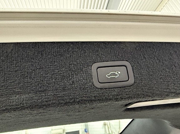 Volvo V70 11 of 26