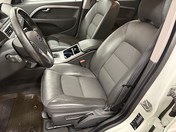 Volvo V70 17 of 26