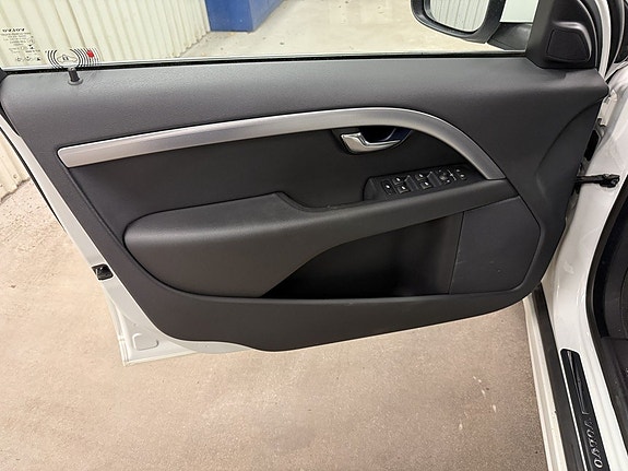 Volvo V70 15 of 26