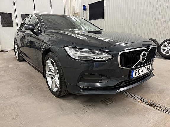 Volvo V90 3 of 27