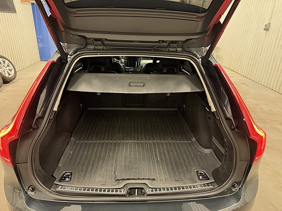 Volvo V90 7 of 27
