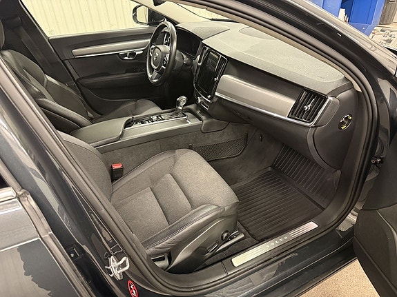 Volvo V90 12 of 27