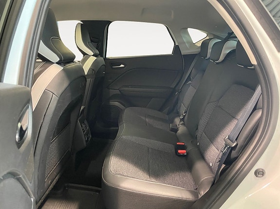 Renault Captur 9 of 17
