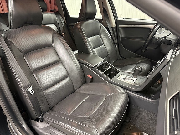 Volvo XC70 12 of 23