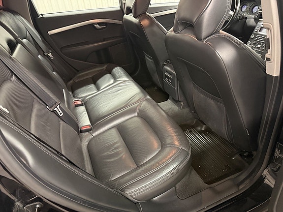 Volvo XC70 10 of 23