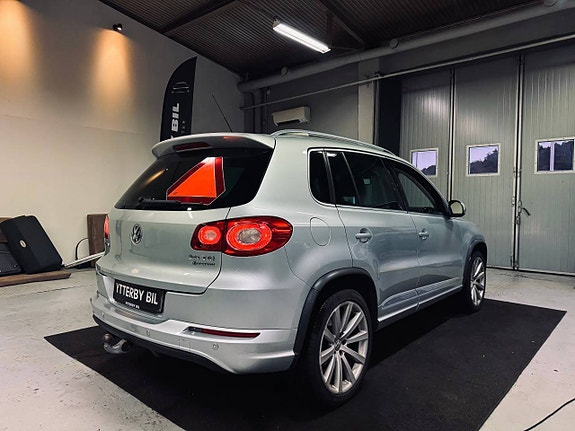 Volkswagen Tiguan R-LINE Panorama 2.0 TSI 4-Motion Nyregg! 3 of 12