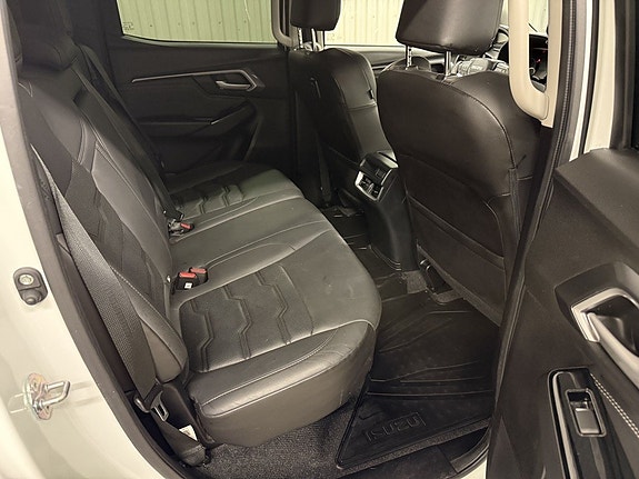 Isuzu D-max 11 of 24