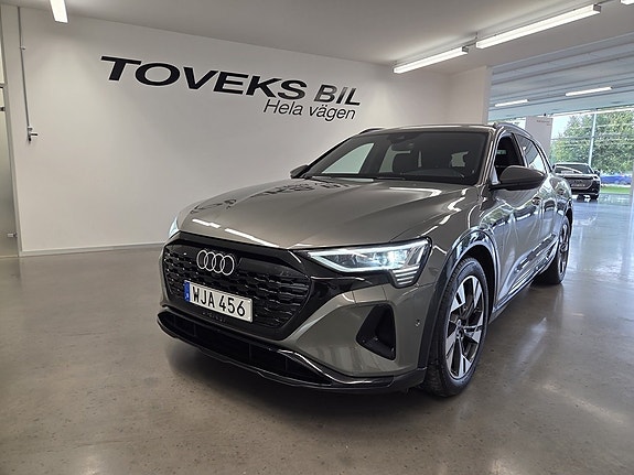 Audi Q8 3 of 8