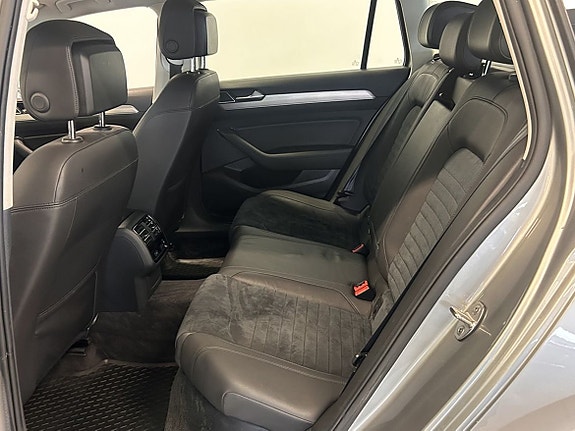 Volkswagen Passat 17 of 20