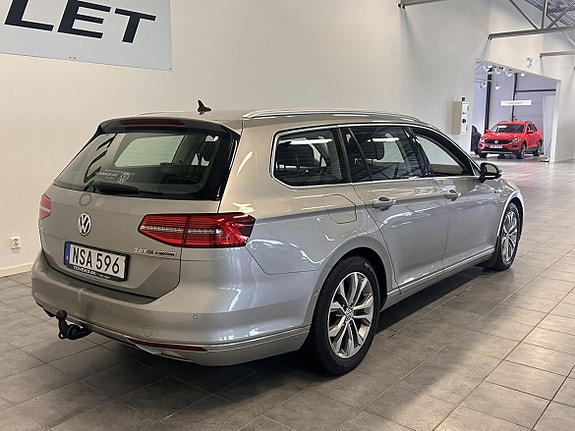 Volkswagen Passat 5 of 20