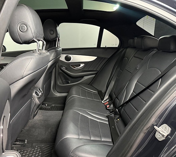 Mercedes-Benz C220 d 11 of 18