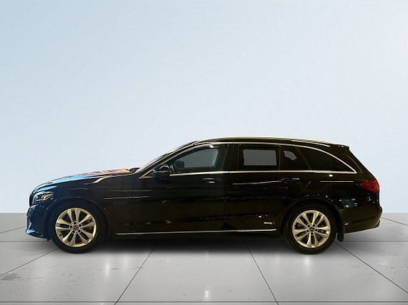 Mercedes-Benz C200 4 of 19