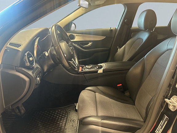 Mercedes-Benz C200 7 of 19