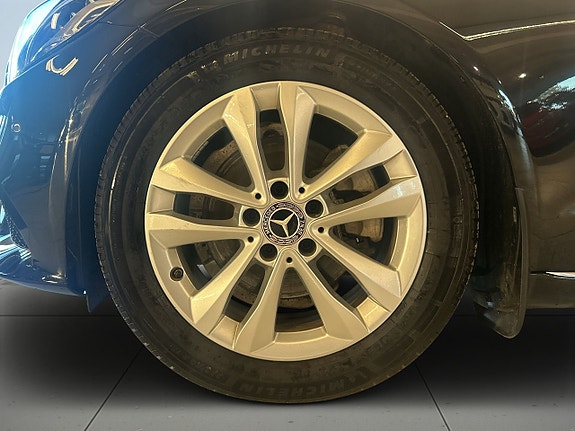 Mercedes-Benz C200 14 of 19