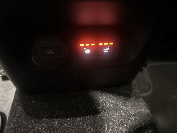 Volvo XC40 17 of 19