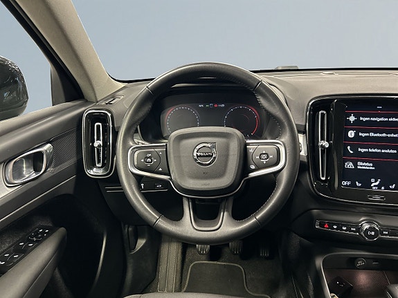 Volvo XC40 9 of 19