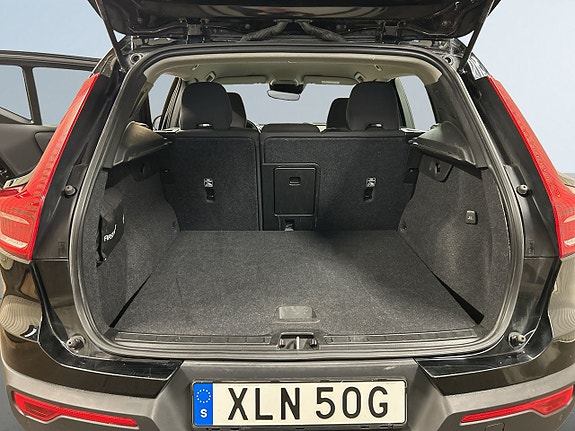 Volvo XC40 12 of 19