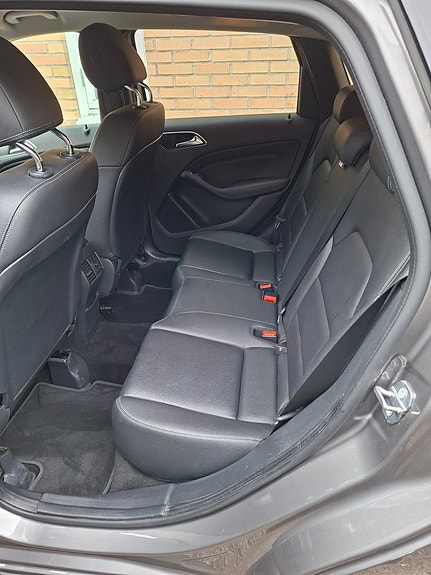 Mercedes-Benz B200 d 7 of 10