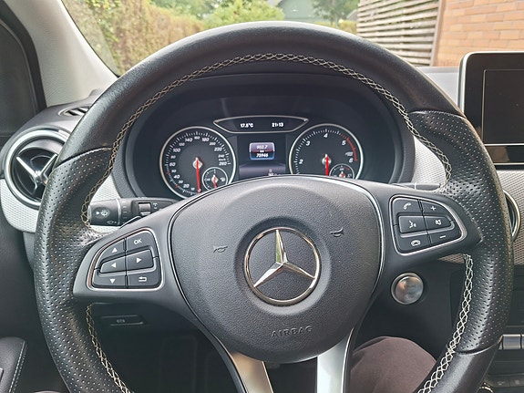 Mercedes-Benz B200 d 10 of 10