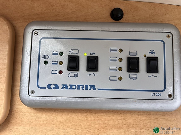 Adria TWIN 600 / VECKANS KLIPP / Tvärbädd / 13 of 16