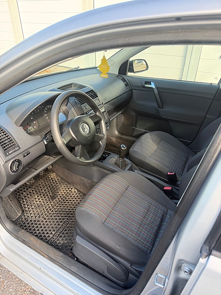Volkswagen Polo 6 of 9