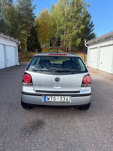 Volkswagen Polo 2 of 9