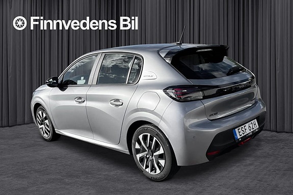 Peugeot 208 3 of 11