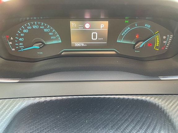 Peugeot 208 8 of 11